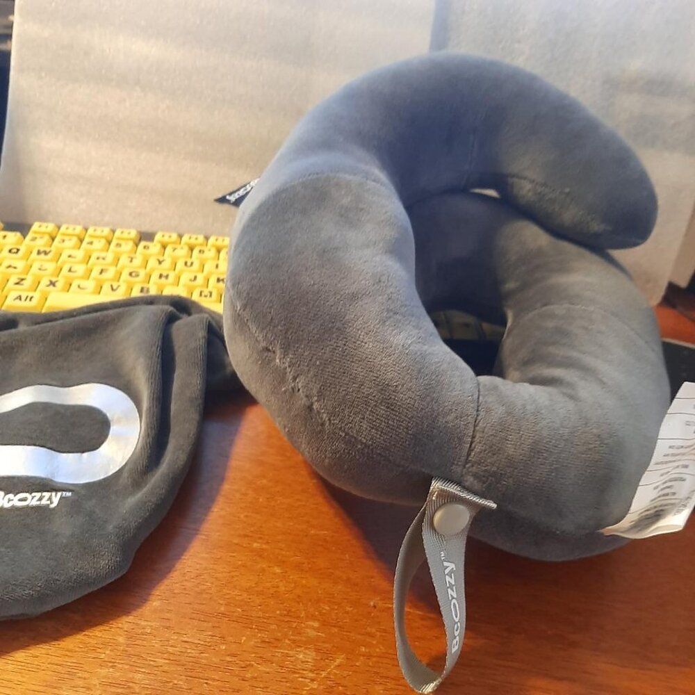 NEW BAG ! Bcozzy Neck&Travel Pillow Patented Relief for Neck Pain&Support Gray L